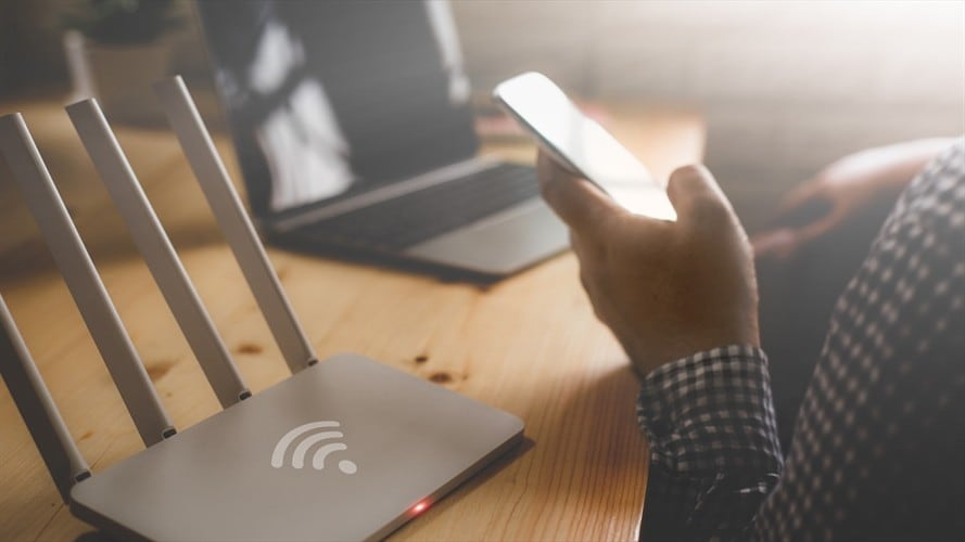 El sector de las telecomunicaciones es el más activo desde hace un año en la isla, hasta entonces uno de los países menos conectados del mundo.. Foto: Getty Images