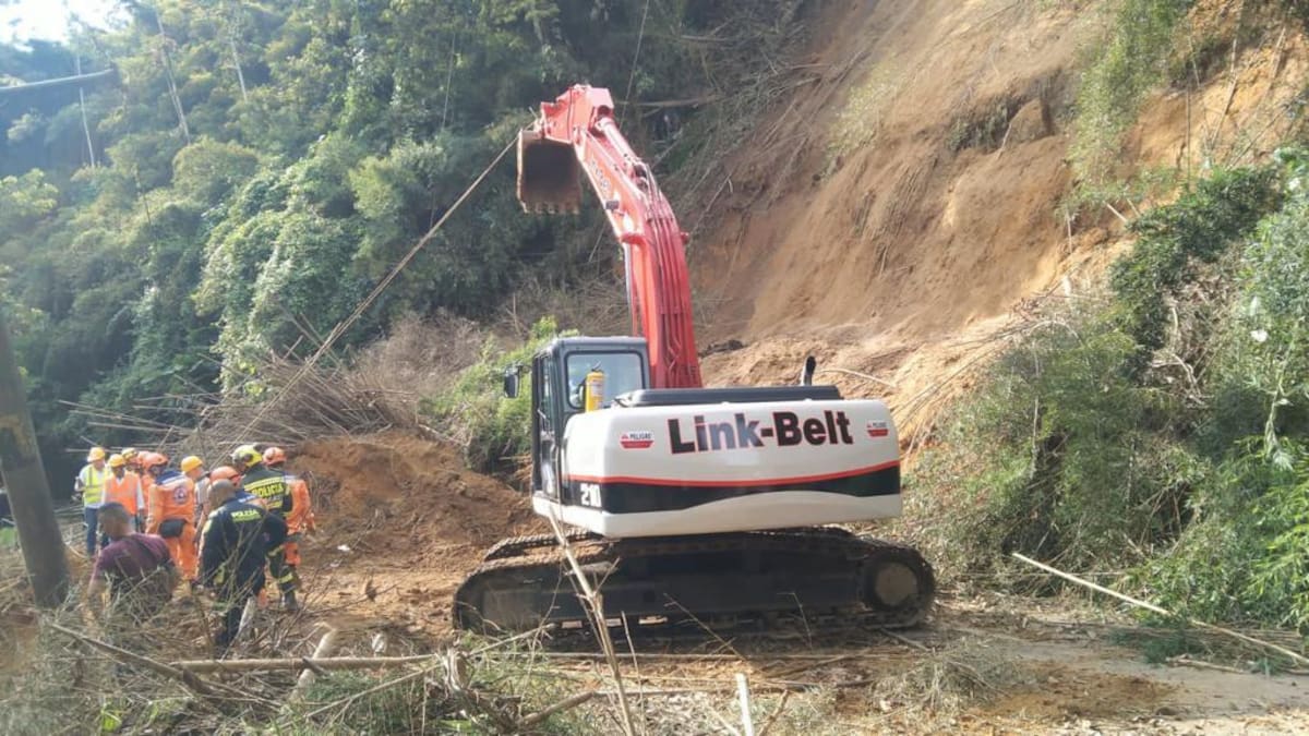 Derrumbe mantiene bloqueada la vía entre Pereira y Alcalá