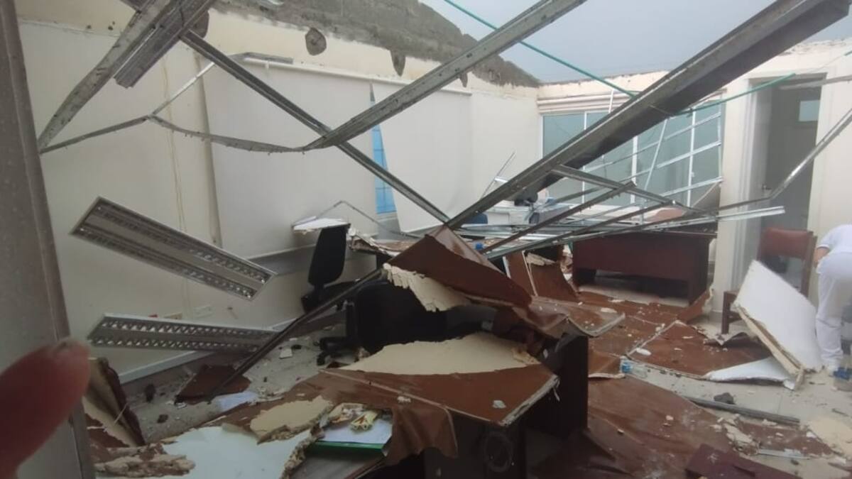Vendaval destruyó hospital de Charalá