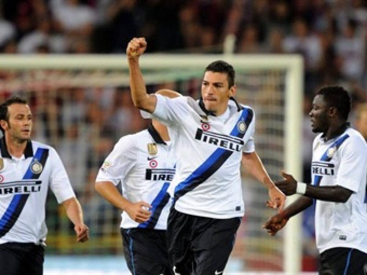 Inter y AC Milan lograron su primera victoria en Italia pero siguen lejos de la punta