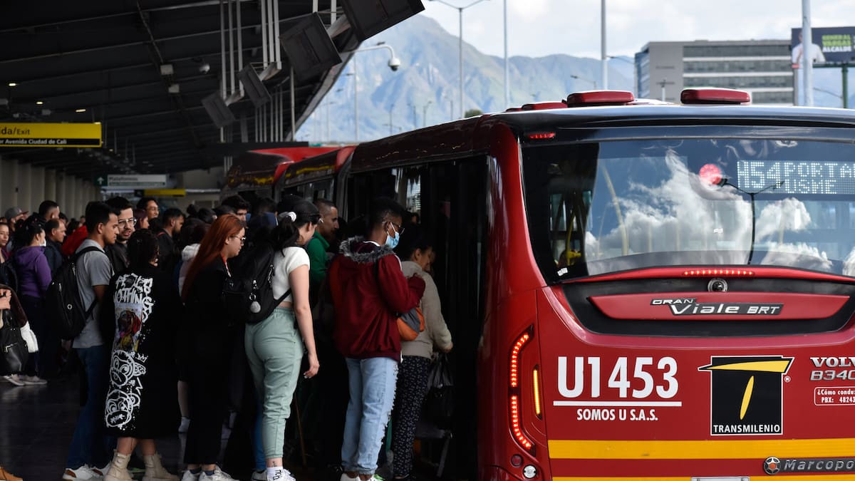 EN VIVO Movilidad en Bogotá HOY 25 de agosto: congestión en avenida Caracas, TransMilenio y más