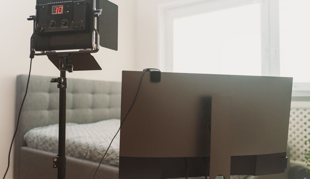 Con un proyecto de ley buscan regular los contratos de modelos webcam