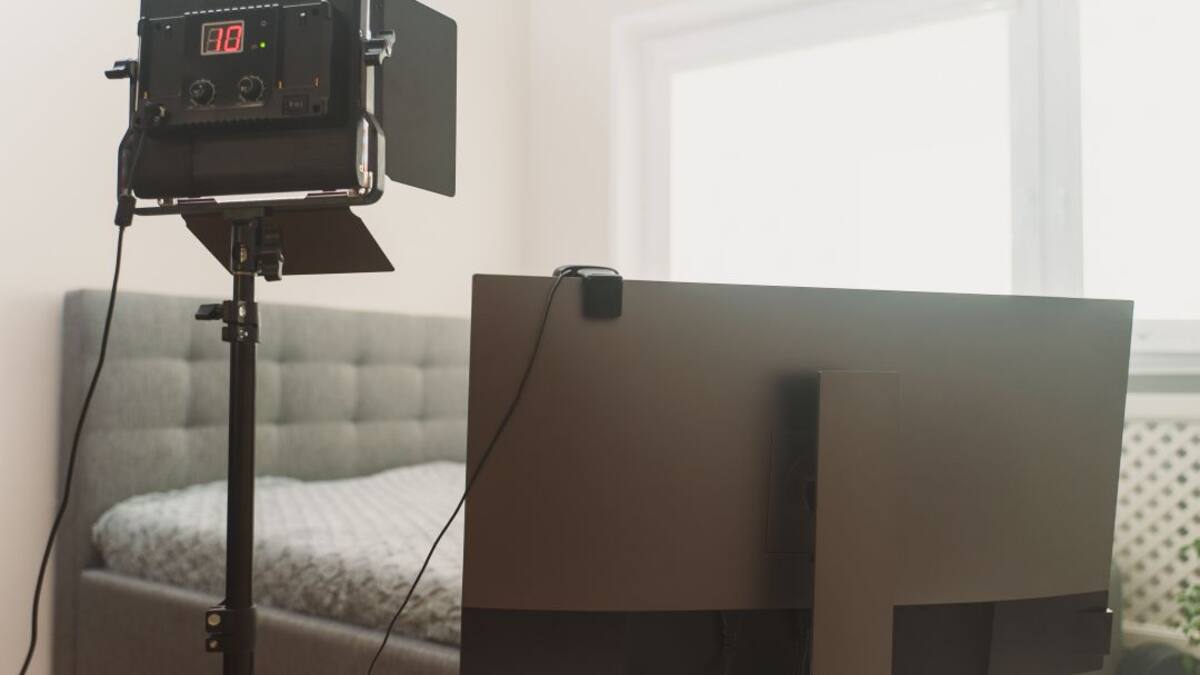 Con un proyecto de ley buscan regular los contratos de modelos webcam