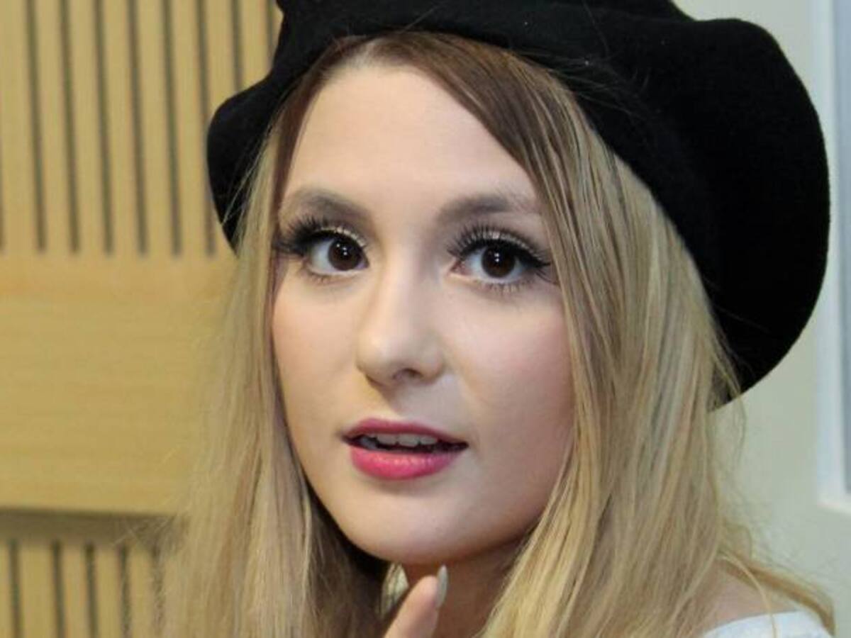 Raiza Revelles, la booktouber que colecciona “Alicia en el país de las maravillas”