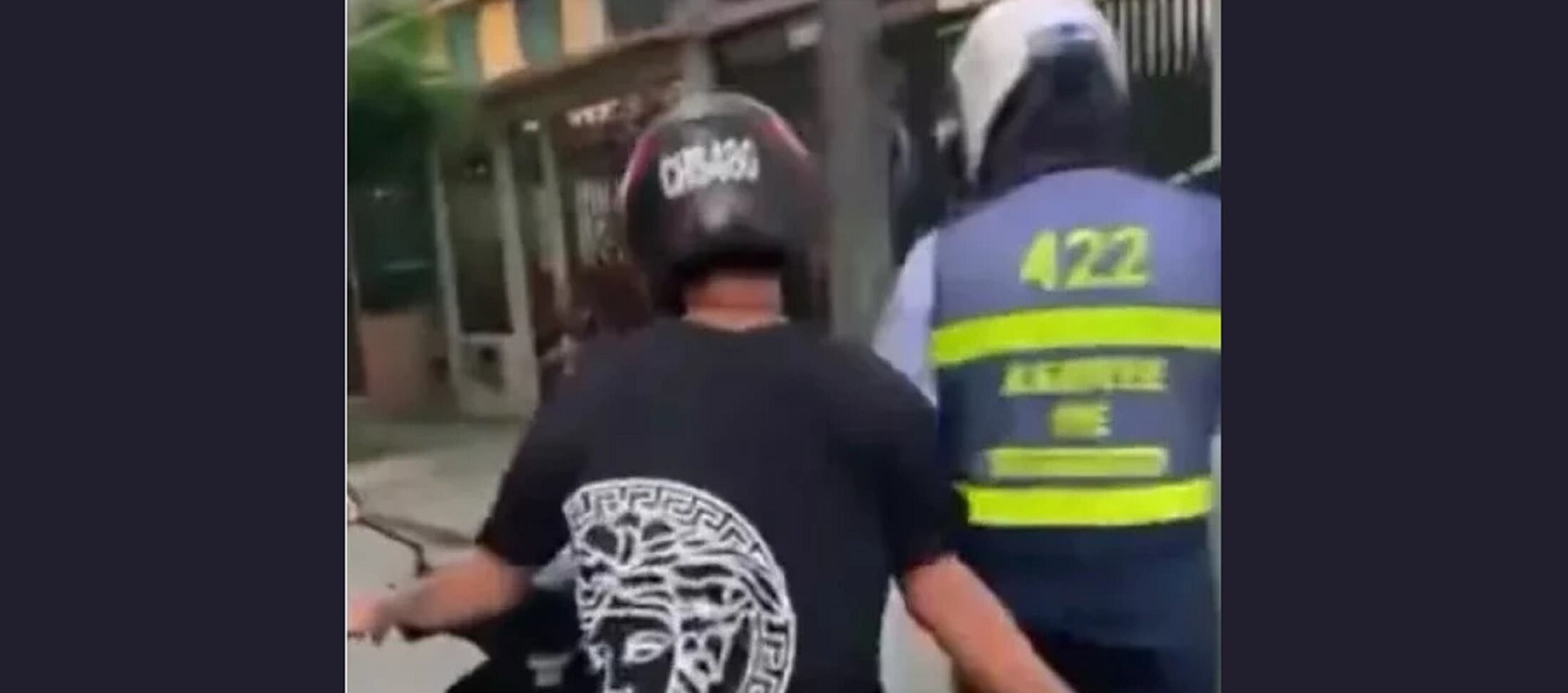 Nalgueo a agente de tránsito de Cali | Captura de video