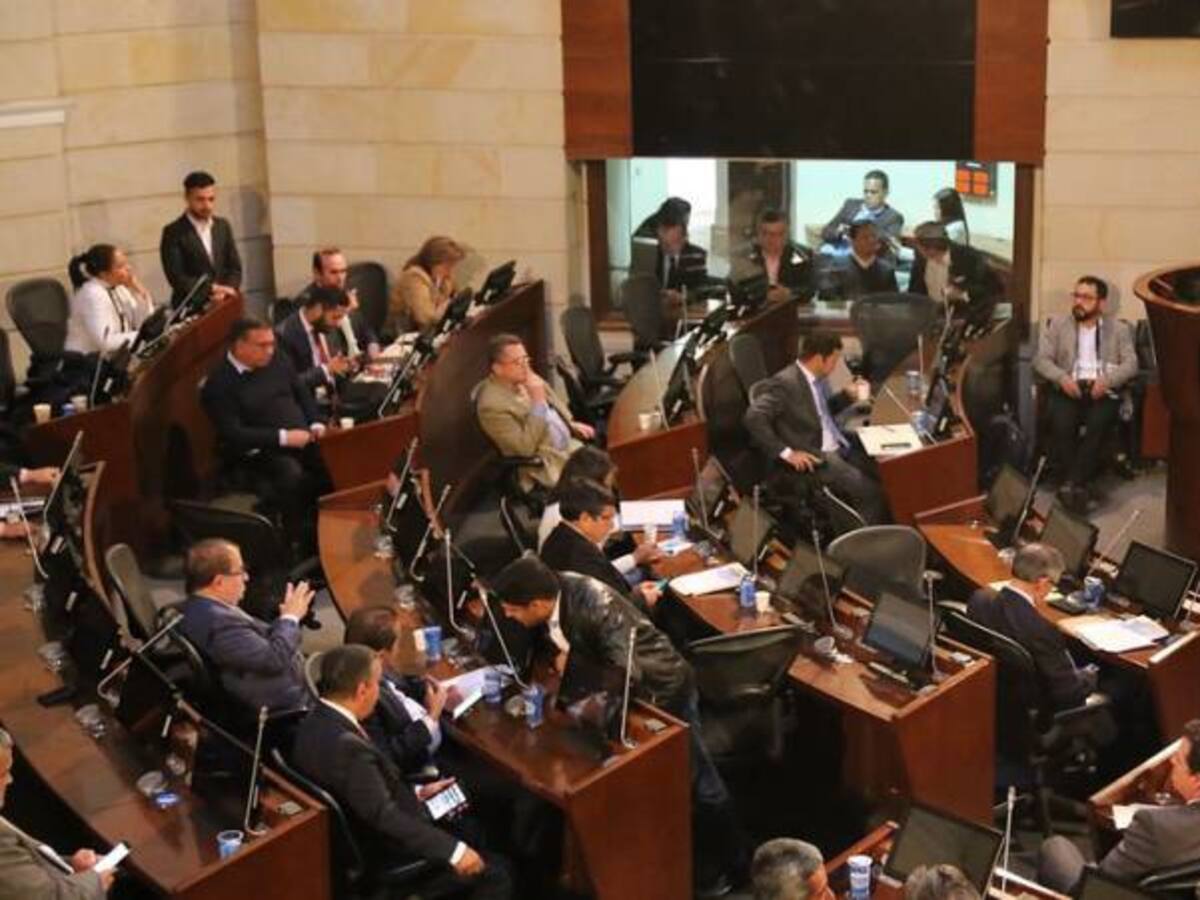 Gobierno no descarta convocar al Congreso a sesiones extras
