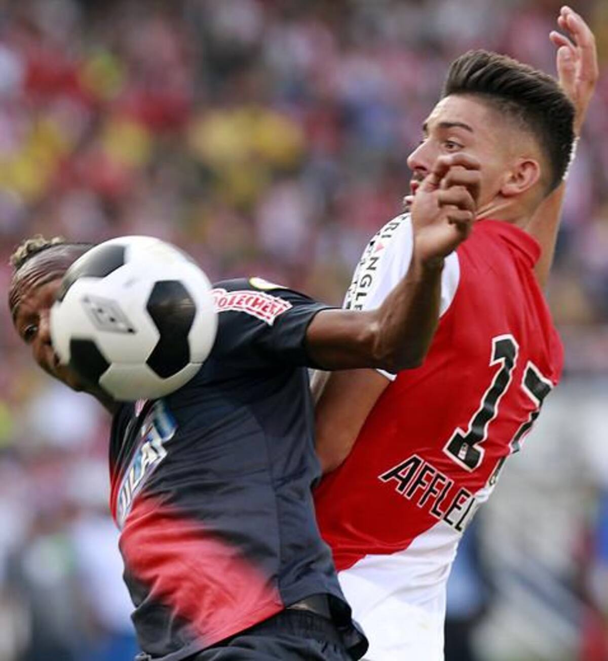 El encuentro de la Copa EuroAmericana resultó favorable al equipo del Principado, que con gol del búlgaro Dimitar Berbatov derrotó a Junior Metropolitano de Barranquilla.