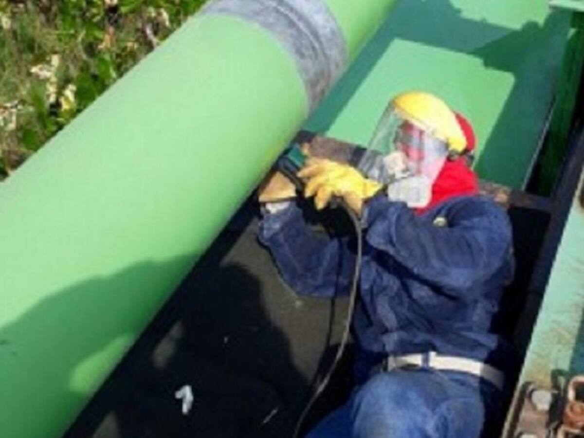 Por atentados terroristas empresas suspenden contratos a trabajadores