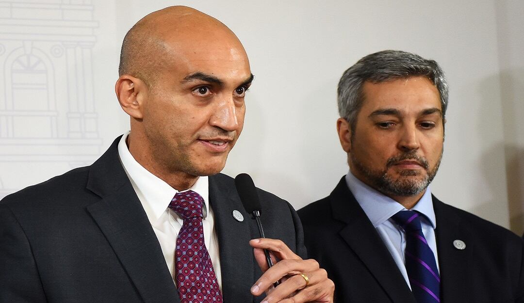 El ahora exministro de salud, Julio Mazzoleni, espera que su decisión permita la "unidad de los paraguayos".