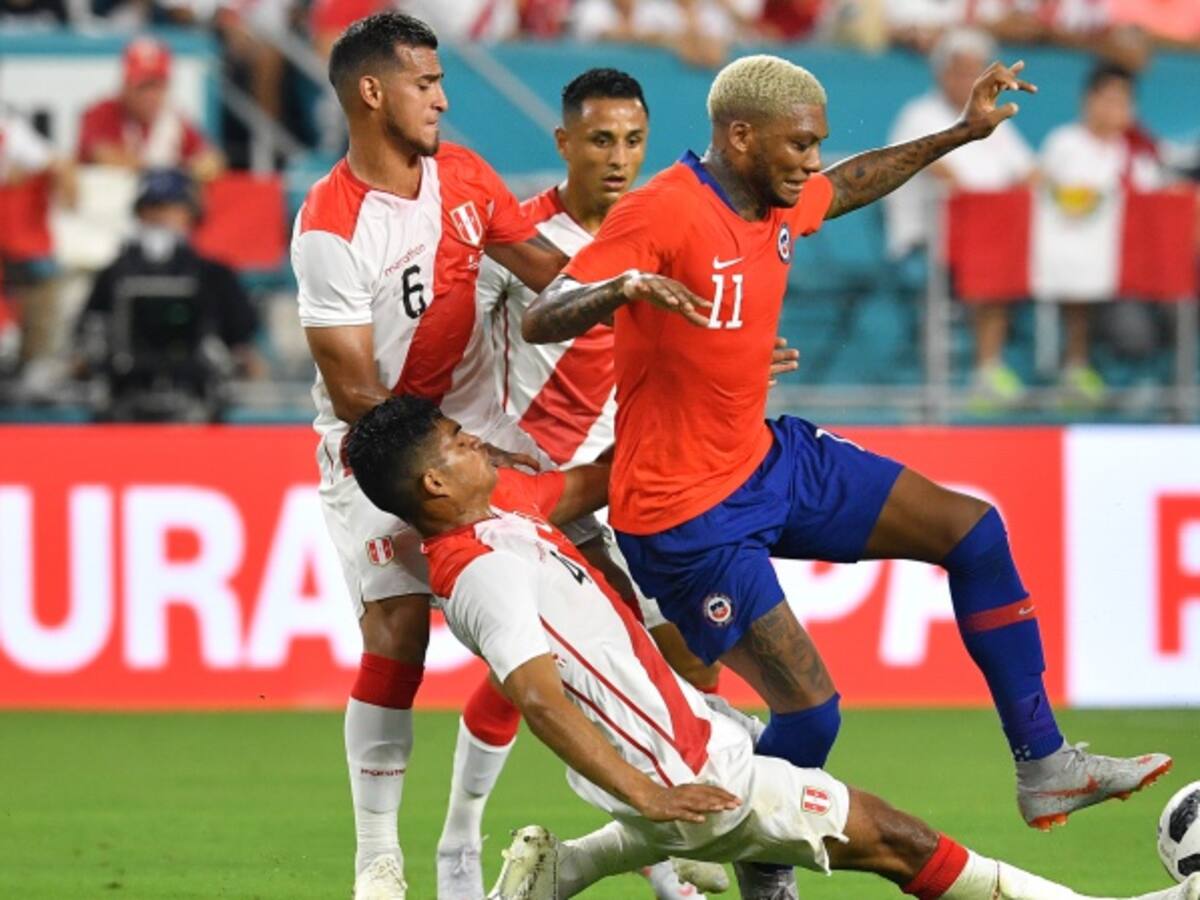 Perú golea con autoridad a la Chile de Reinaldo Rueda