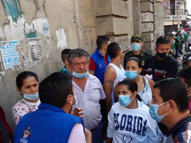 Ambulantes rechazan operativos para recuperar espacio público