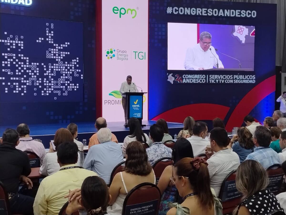 Falta de nombramientos en la CREG ponen en riesgo una transición energética: contralor