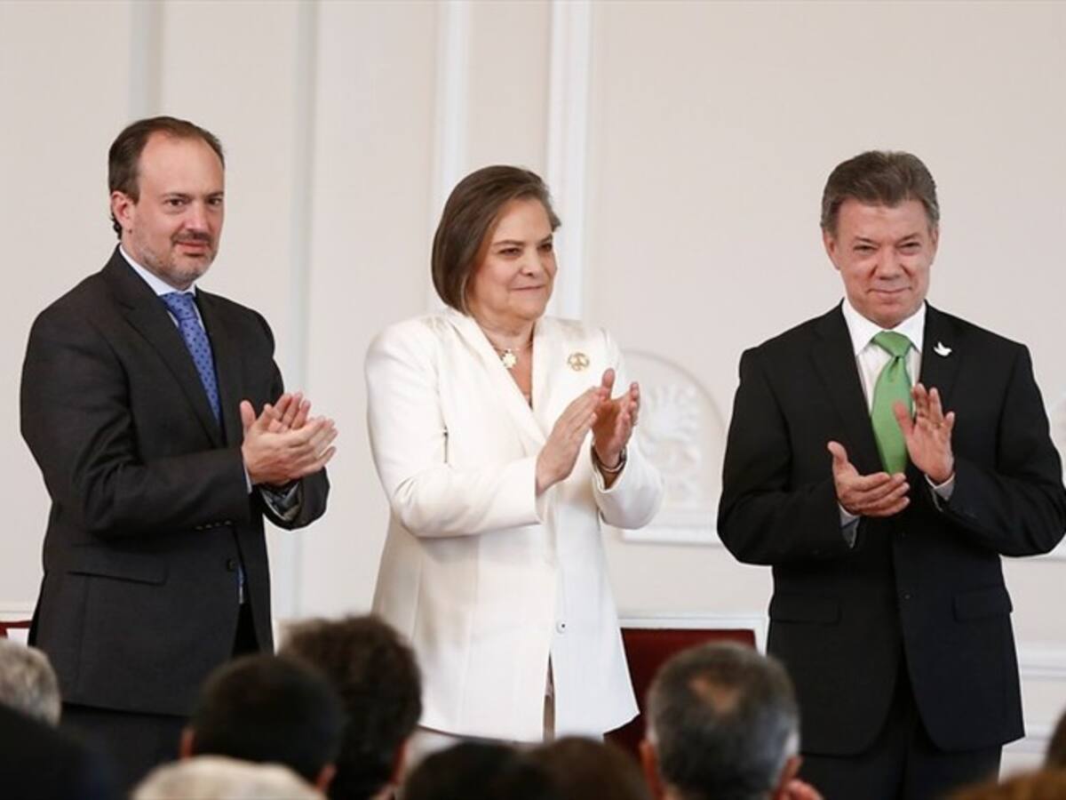 Equidad laboral para las mujeres, compromiso de Clara López