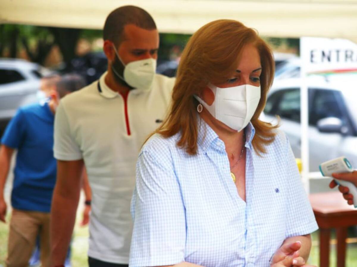 Gobernadora se ausenta por 10 días por afección respiratoria