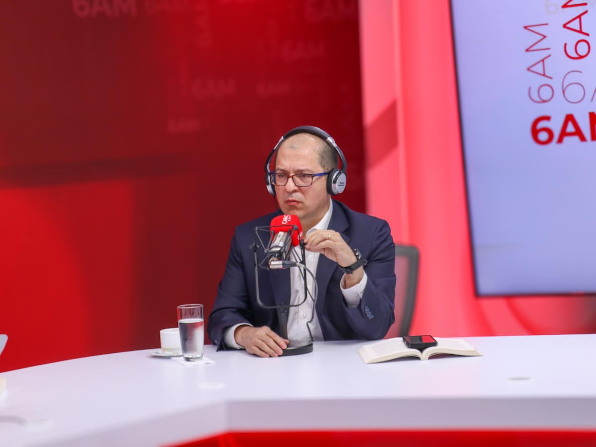 “El andamiaje probatorio de la jueza fue débil, no existe prueba directa contra Uribe”: Barbosa