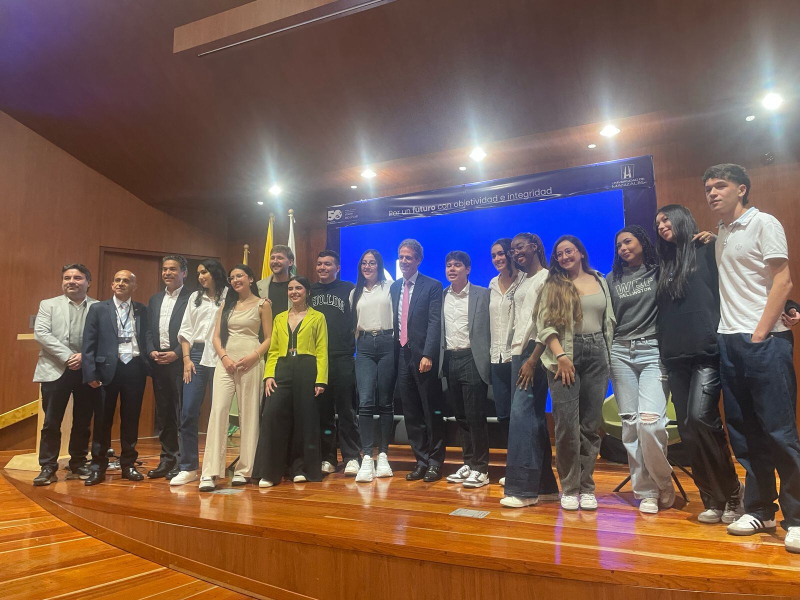 Fotografía suministrada prensa Premios Simón Bolívar