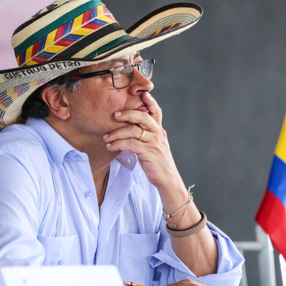 Petro plantea a gobernador de Antioquia buscar soluciones a realidad financiera de las 4G