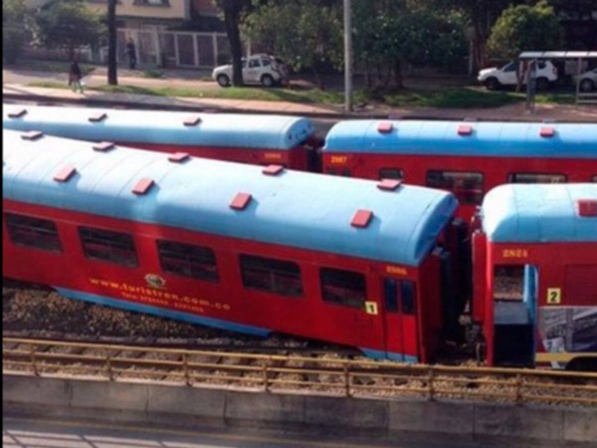 Se descarrilan dos vagones del tren de la Sabana