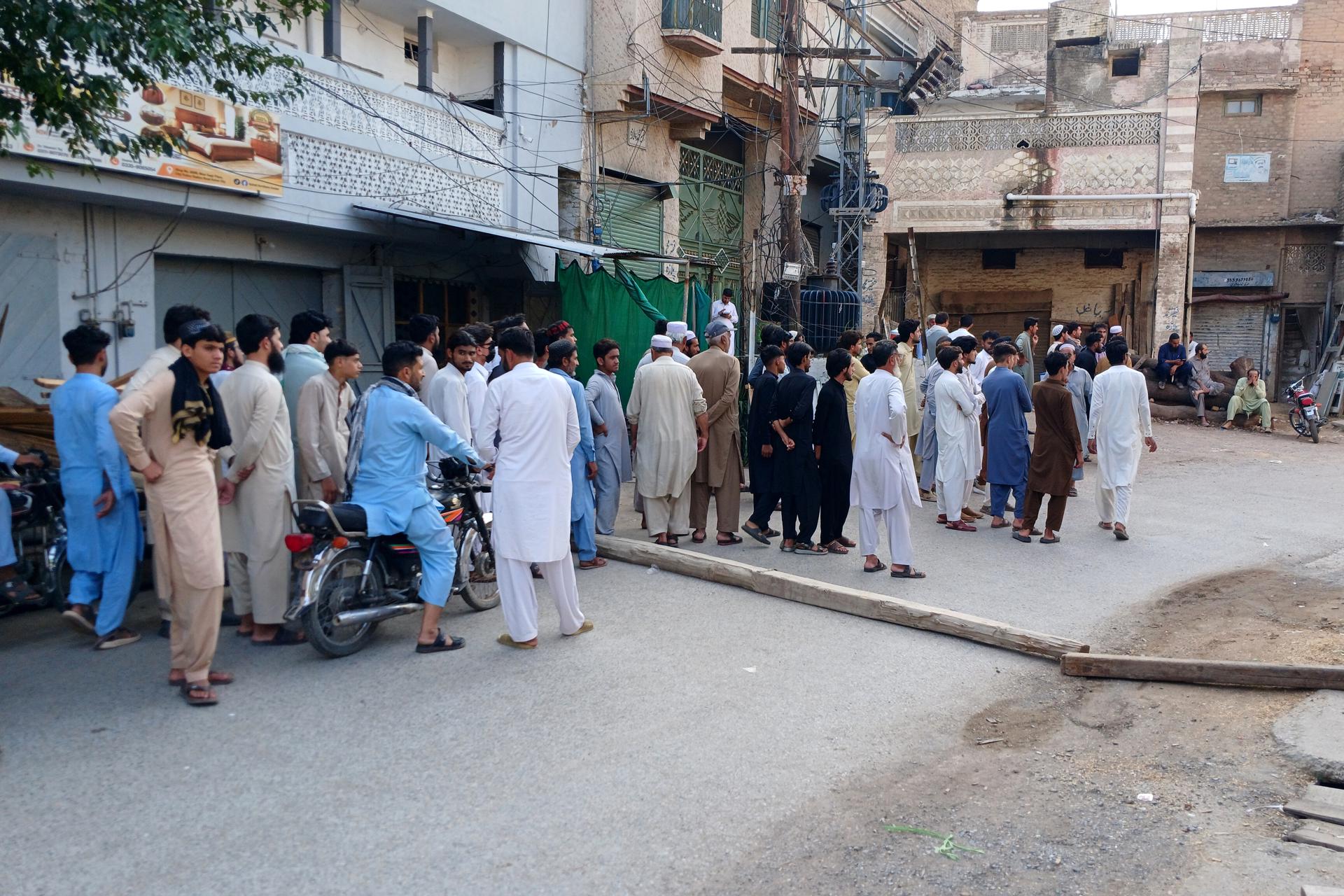 Al menos 16 muertos en un atentado suicida contra un complejo policial en Pakistán. Crédito: EFE