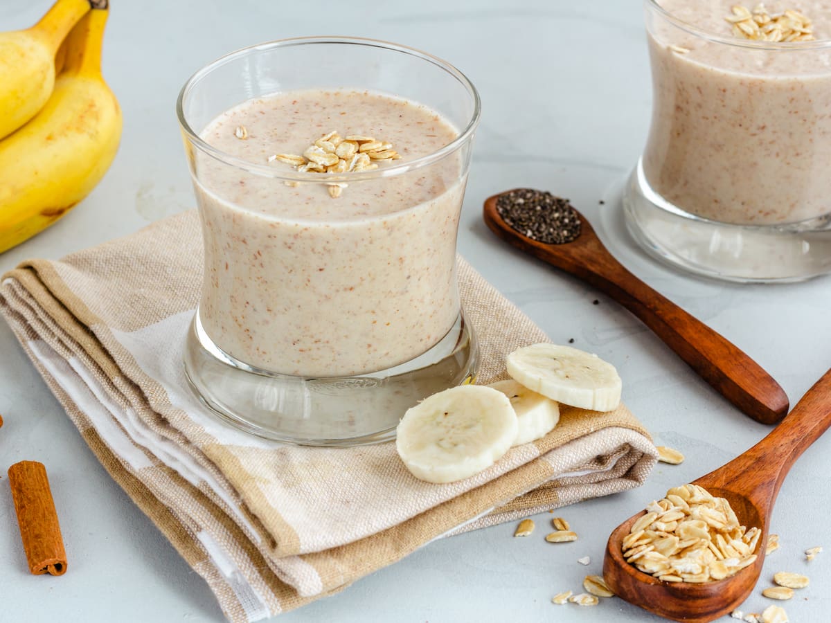 6 beneficios para el hígado por tomar licuado de avena con banano: ¿cómo prepararlo?
