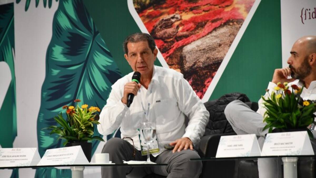 “Credibilidad del proceso es por el Gobierno y falta de voluntad de paz del ELN”: Lafaurie