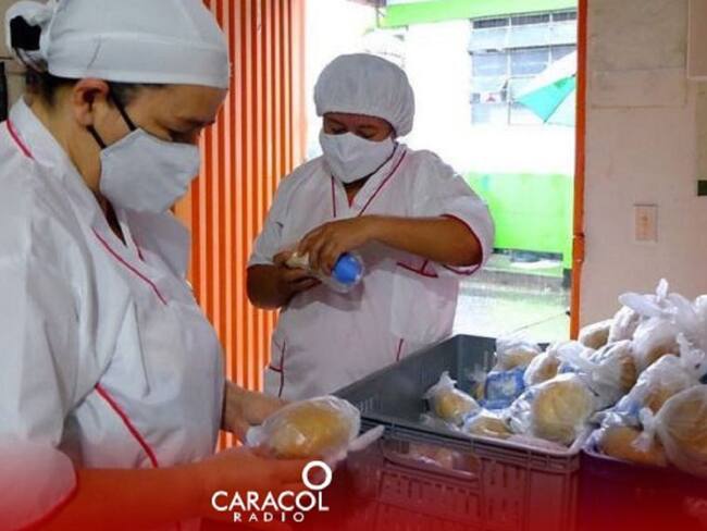 Manipuladoras de alimentos del PAE en Quindío