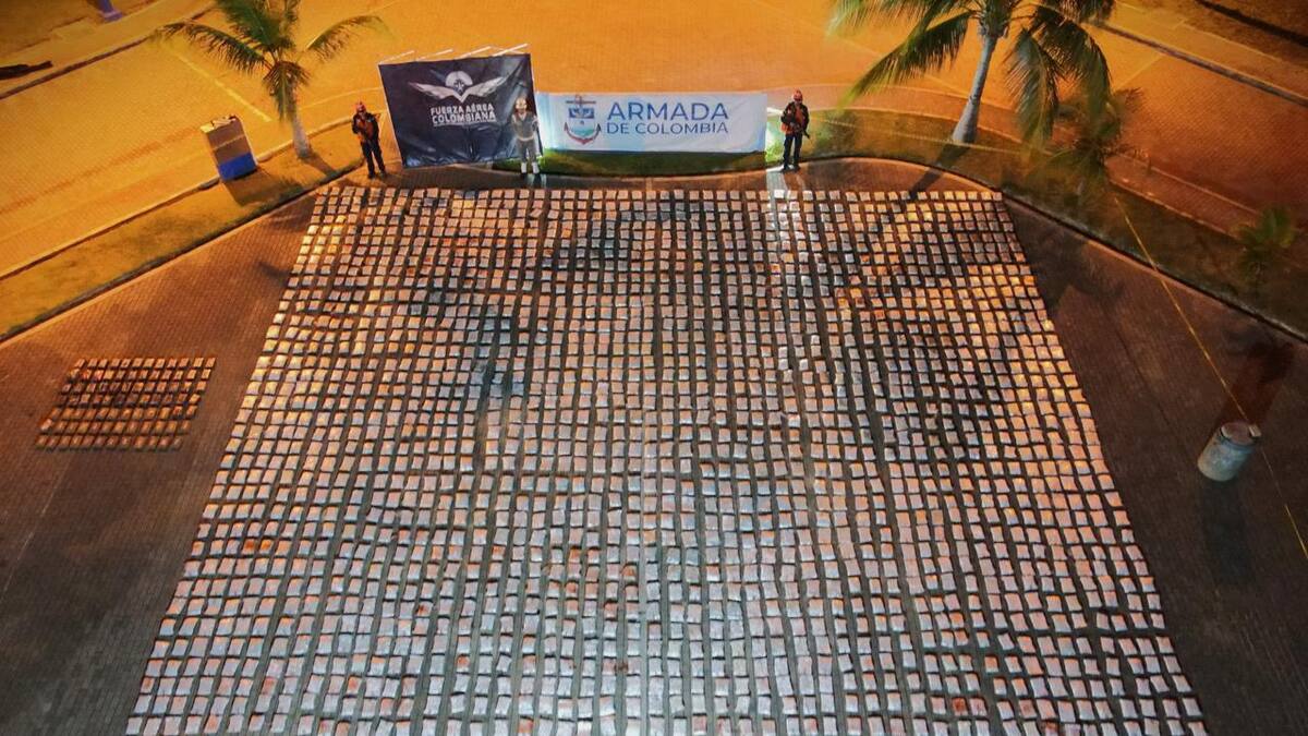 Autoridades incautan más de una tonelada de marihuana en el mar Caribe, cerca a San Andrés