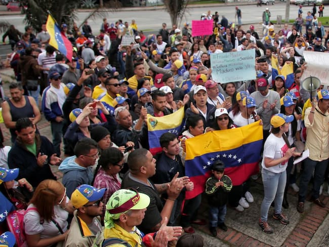 Piden a Duque expedir decreto para atender problemáticas de venezolanos