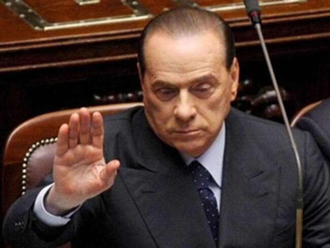 Berlusconi, dispuesto a asistir a los juicios pero 'sólo los lunes'