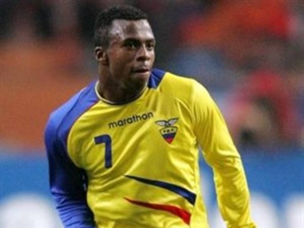 Ecuador sufre baja de Cristian Benítez por lesión en su pierna