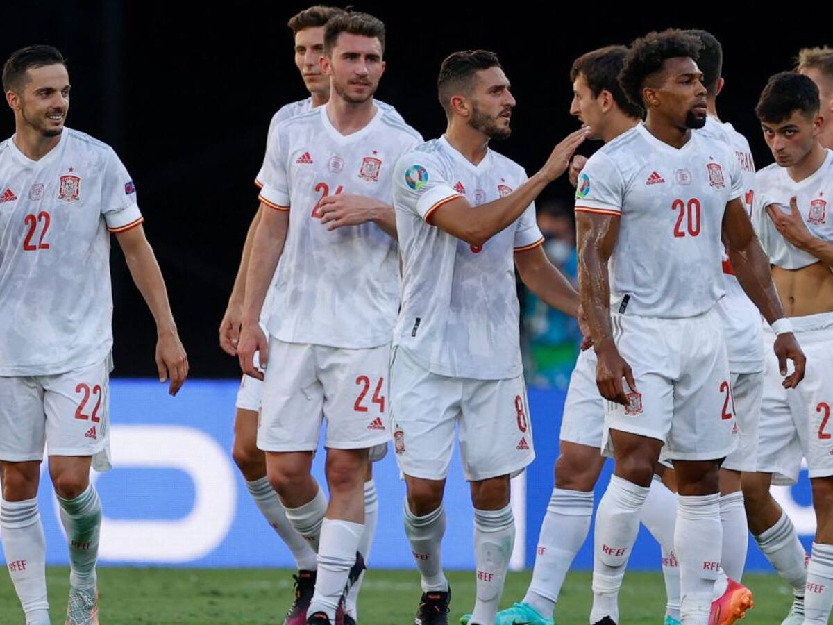 España golea 5-0 a Eslovaquia y se mete en octavos de final de la Eurocopa
