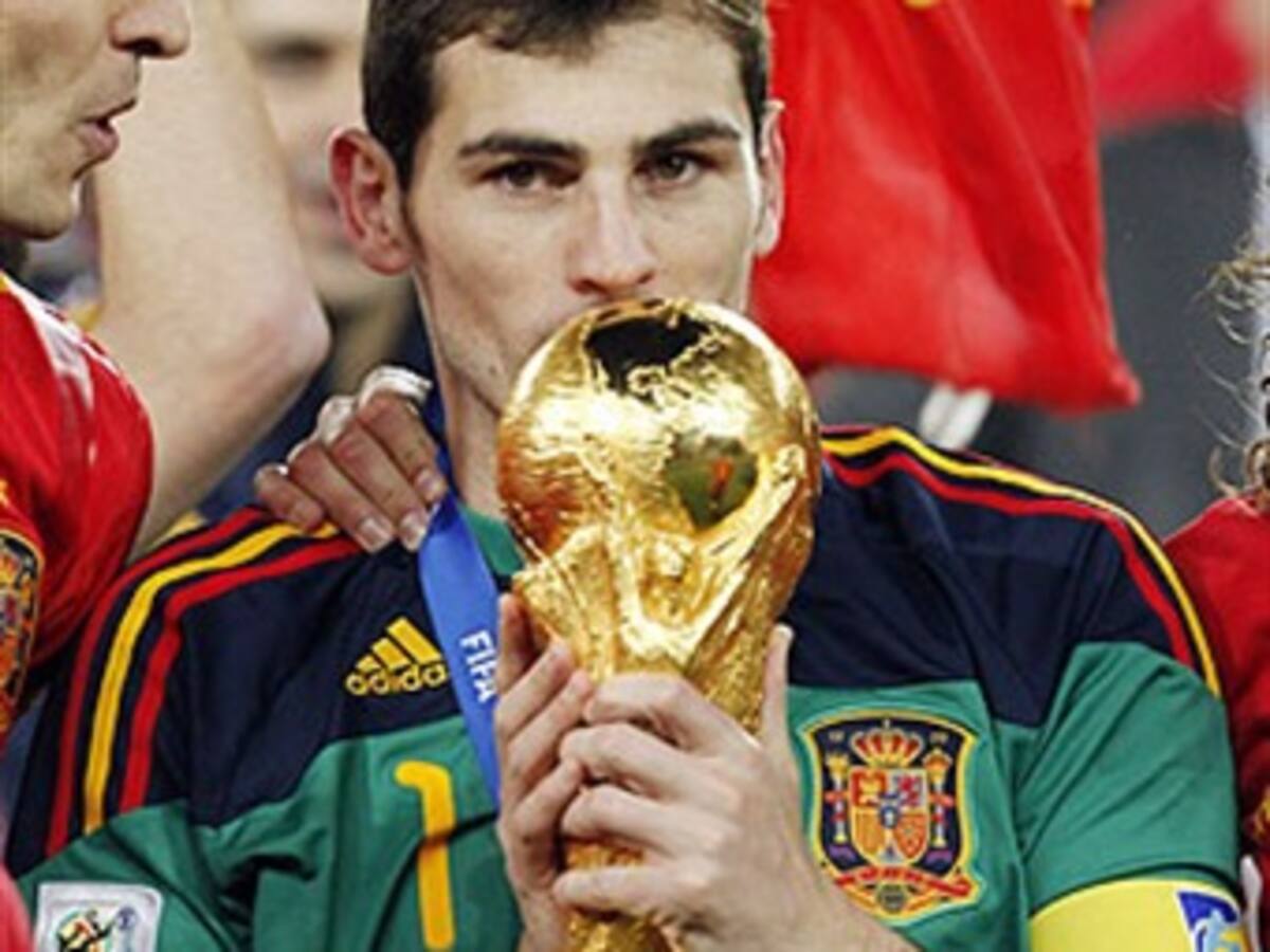 Casillas, Piqué, Iniesta y Cesc conmemoran el primer aniversario de su el título mundial