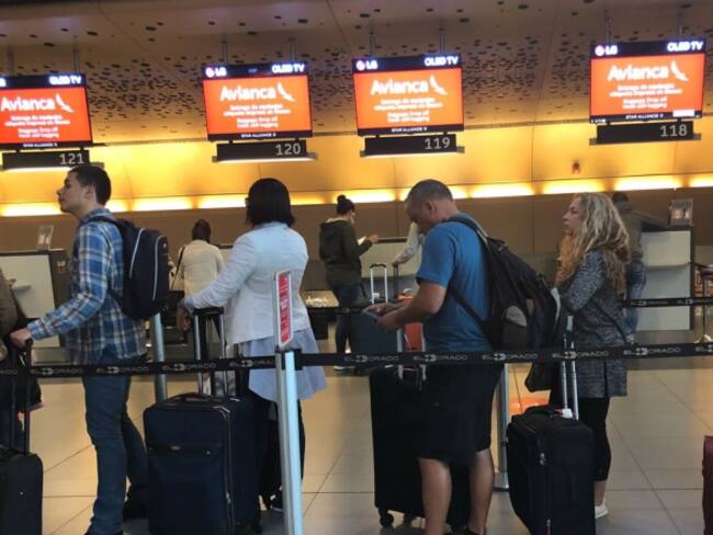 Siguen retrasos y cancelaciones de Avianca en Bogotá