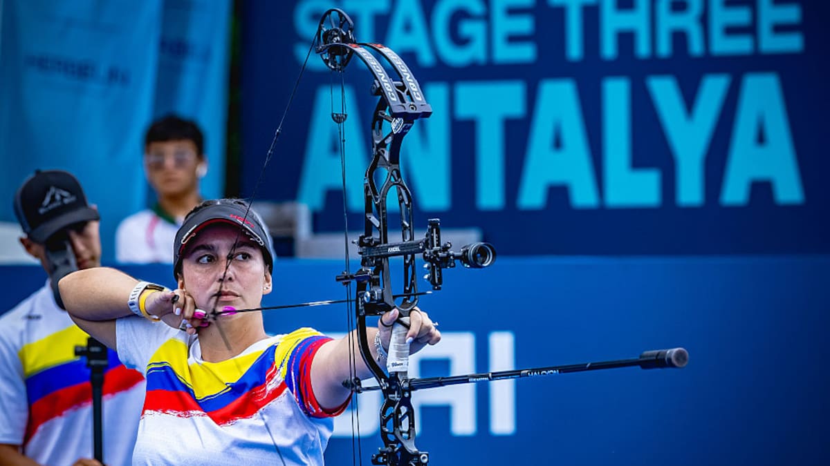 Sara López: “Mi prima está recogiendo escombros y yo disparando flechas, no se siente uno bien”