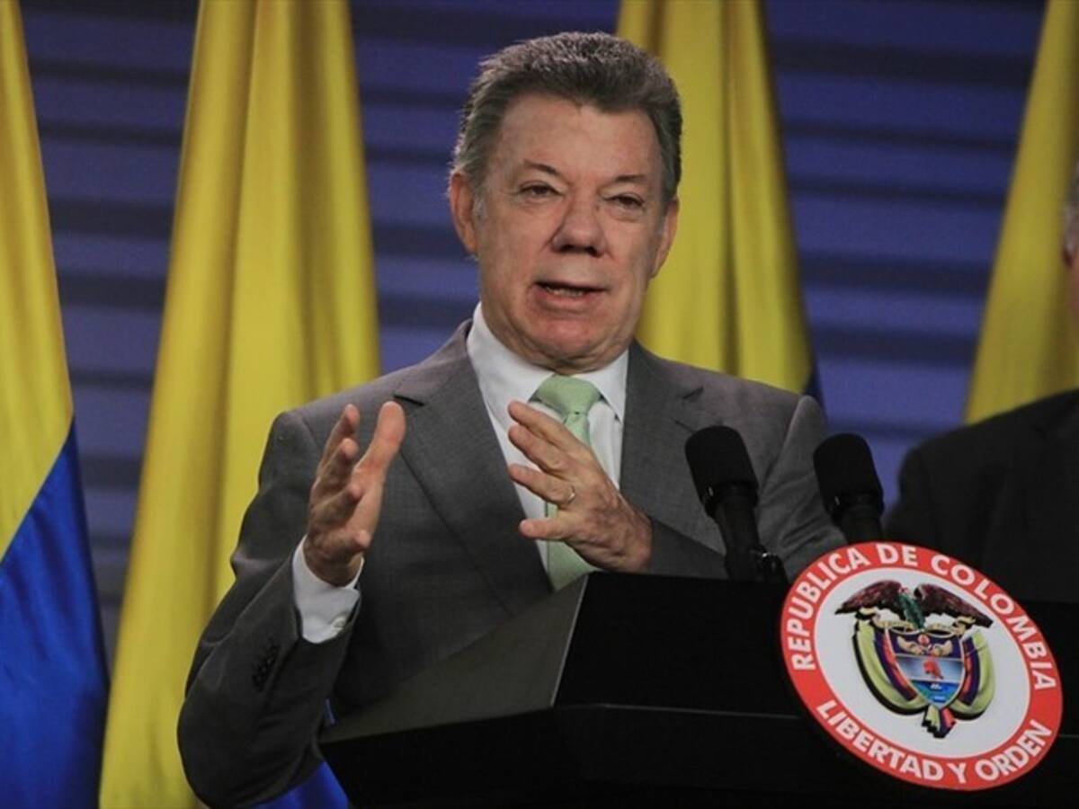 Fuerza Pública debe respetar los derechos humanos: Santos
