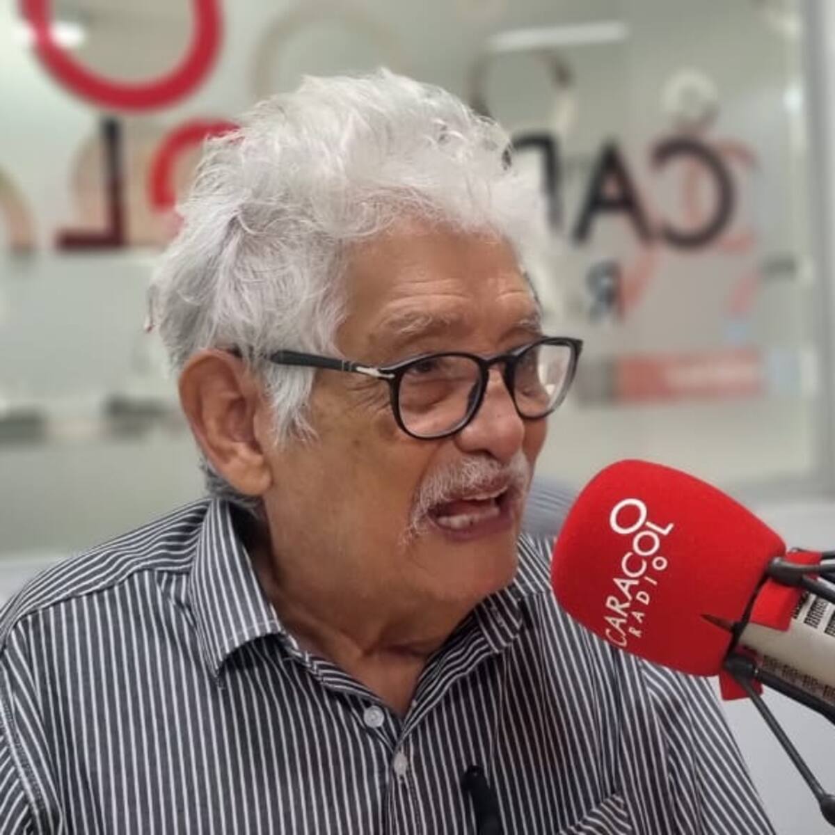 “Soy un antropófago de la lectura”: “Éfer Arocha”