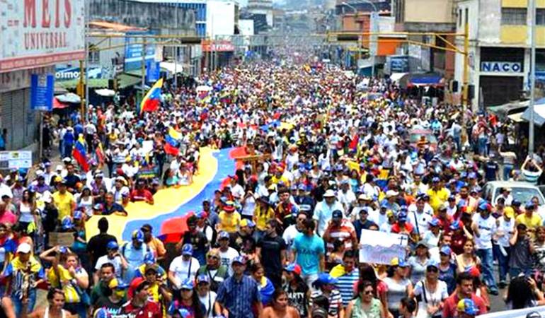 Con banderas los tachirenses se unieron a la movilización nacional. 
