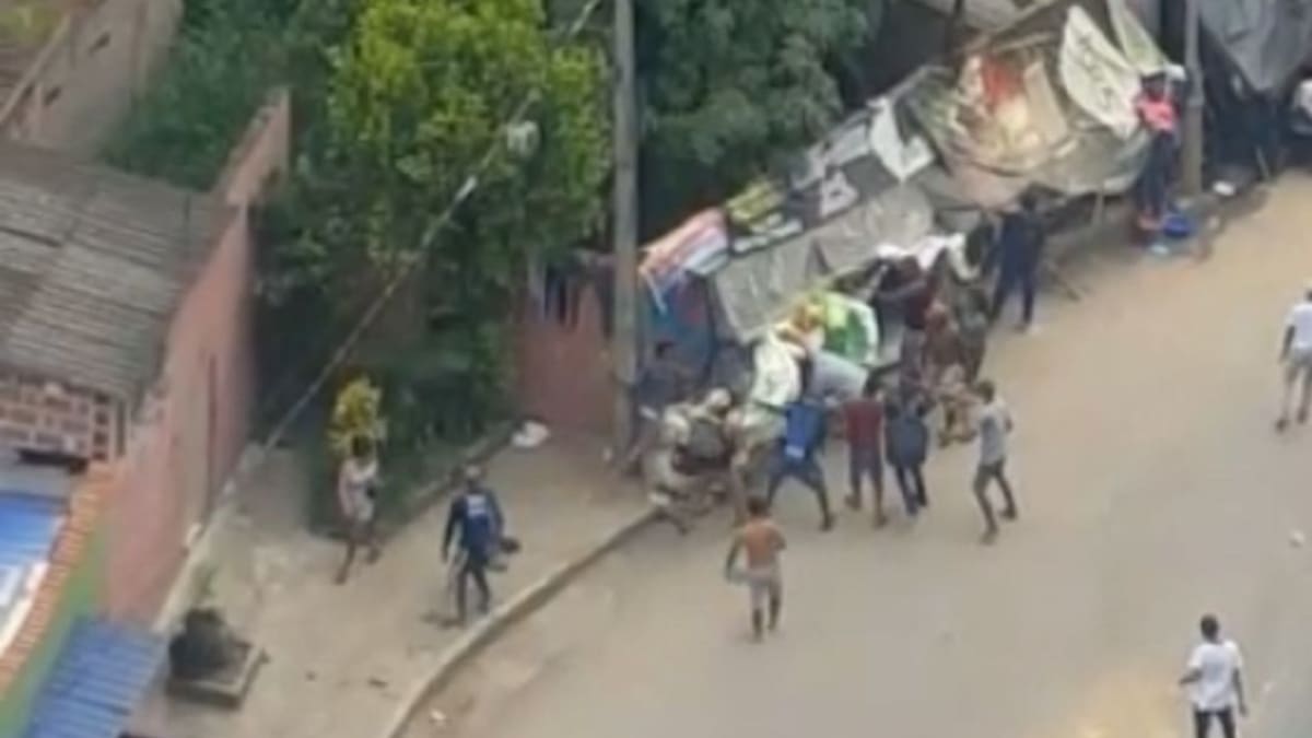 Piden desalojar migrantes de la vía a Morrorico