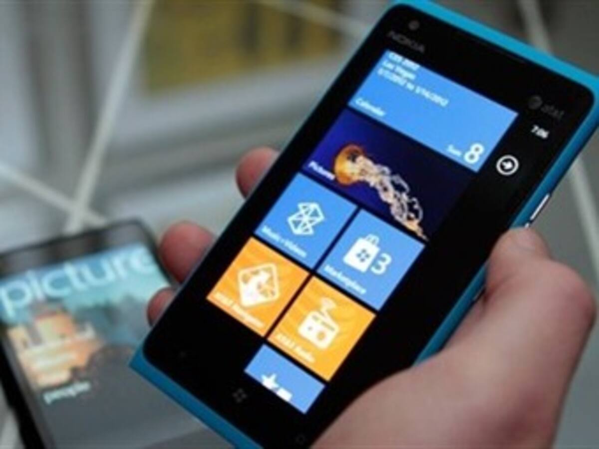 Sony presenta su nueva marca de celulares, mientras Nokia se suma a guerra de ''smartphones''