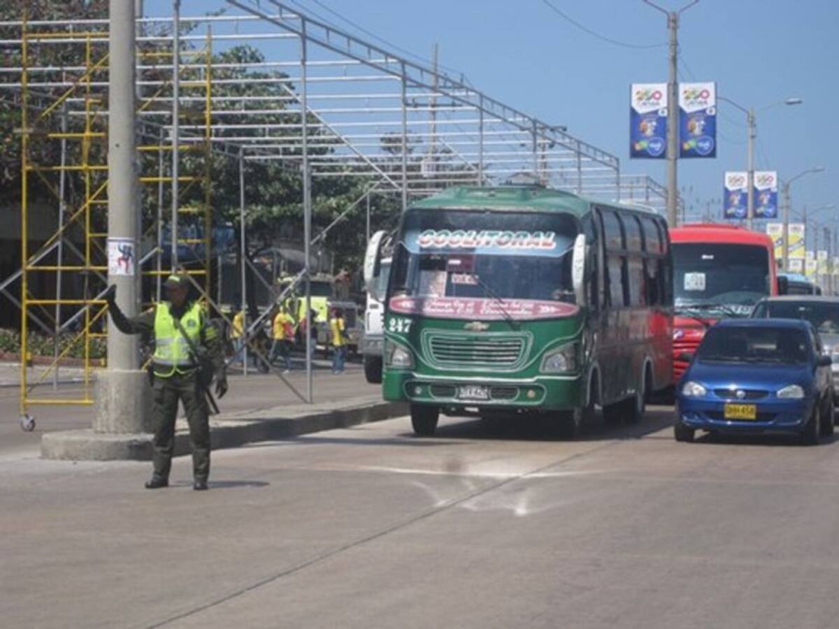 Pico y placa en la Vía 40 por instalación de palcos