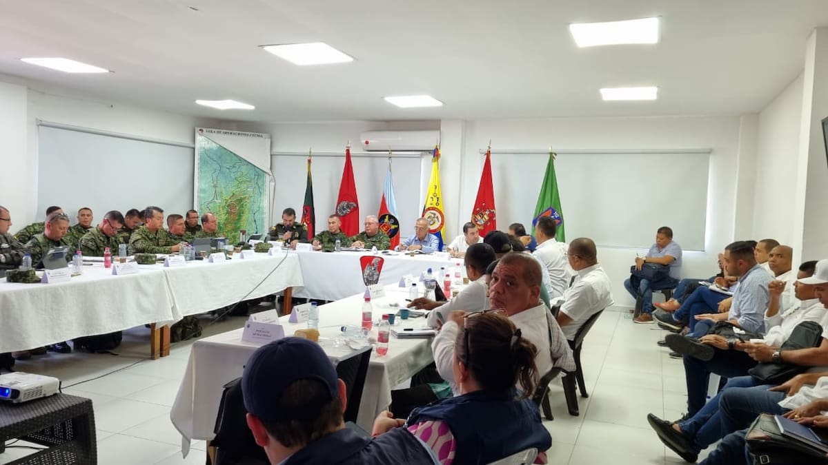 Ministro de Defensa anuncia medidas para contrarrestar minería ilegal en el sur de Bolívar