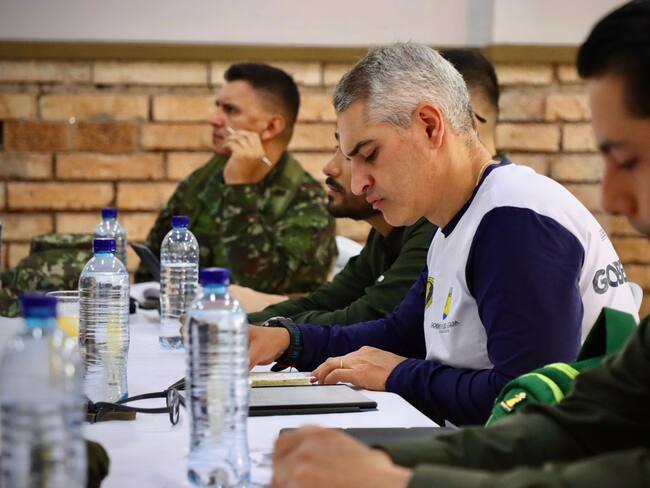 Gobernador de Antioquia, Andrés Julián Rendón en consejo de seguridad. Foto: Gobernación.