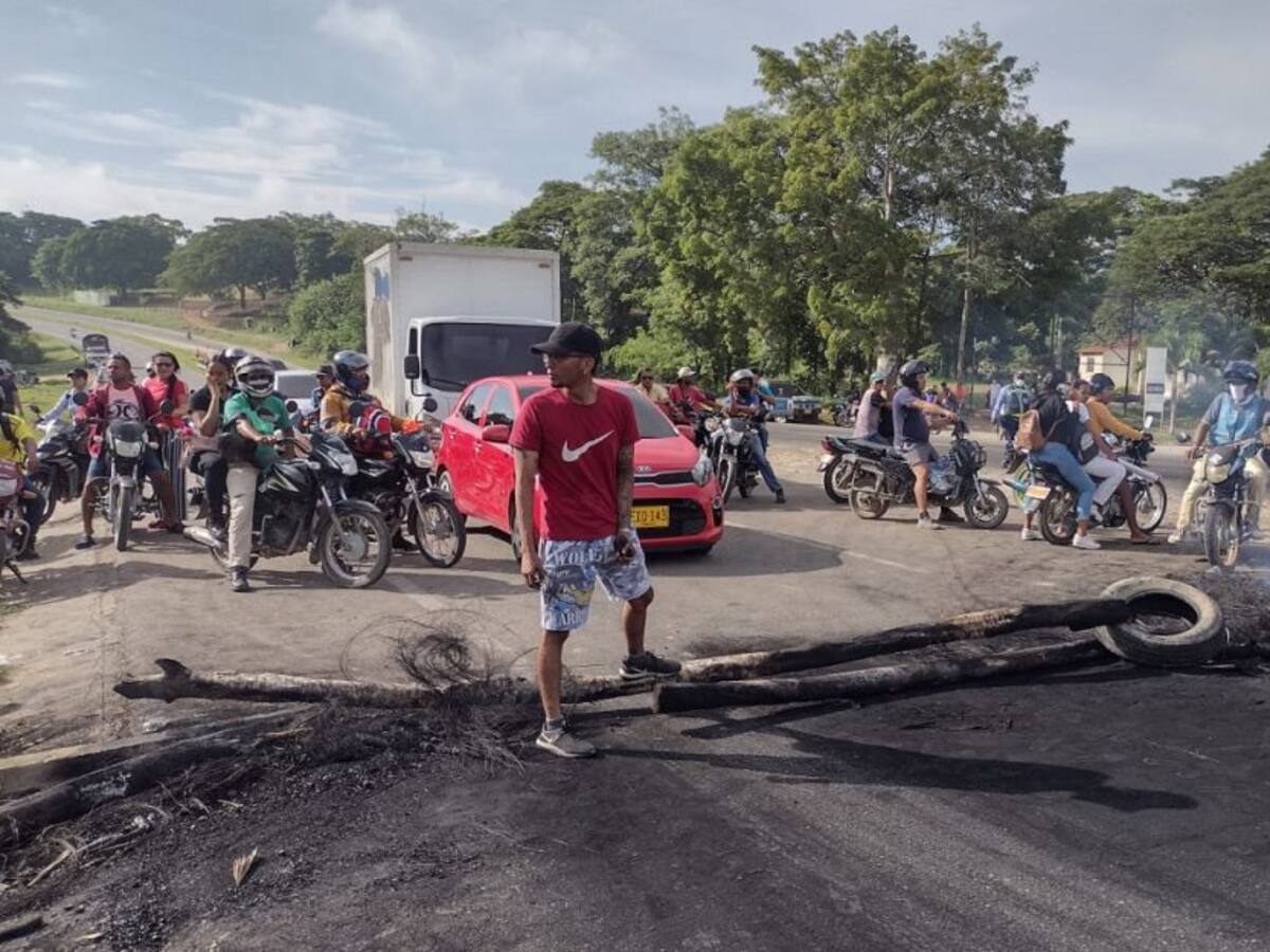 Caos en movilidad por cierres en la Troncal de Occidente