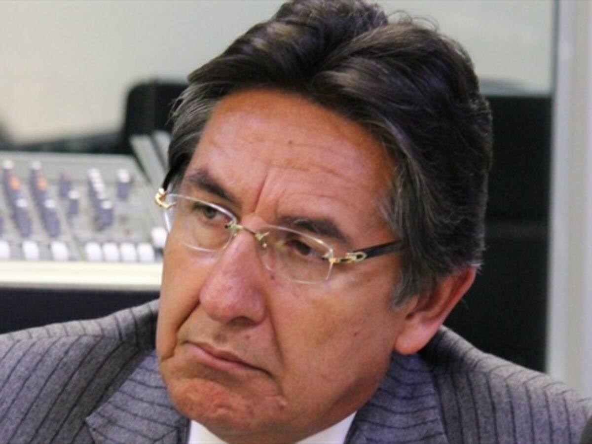 Nuevos actos de guerra deberían quedar por fuera de beneficios: Martínez