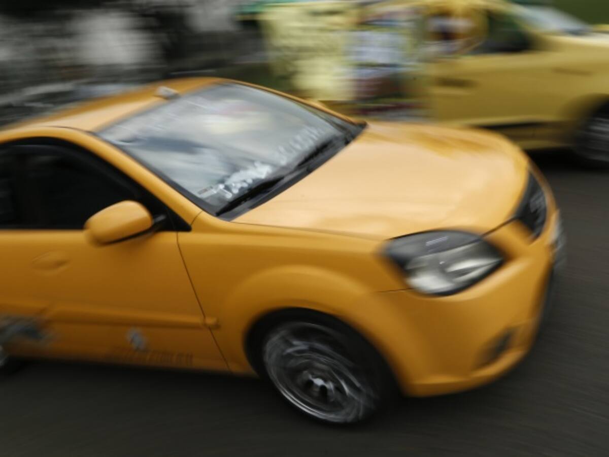 Usuarios no tienen que financiar incentivos para los taxistas: experto