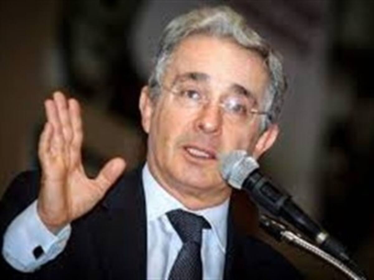 Uribe descalificó a ONG internacional por criticar decisión del procurador