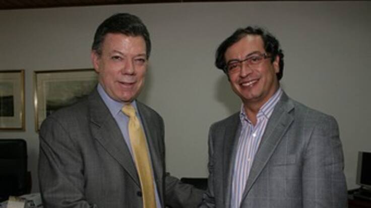 Metro y política para la niñez, temas centrales del encuentro entre Santos y Petro