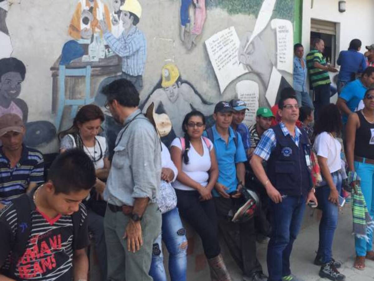 Mineros tradicionales de Marmato a la espera de desalojo