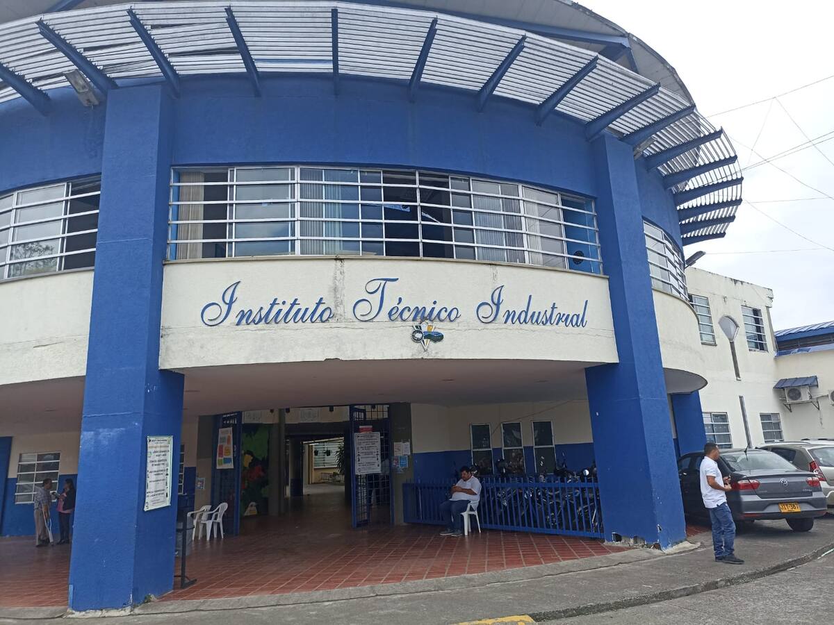 Uniquindío y colegio ITI realizaron convenio para programas profesionales nocturnos