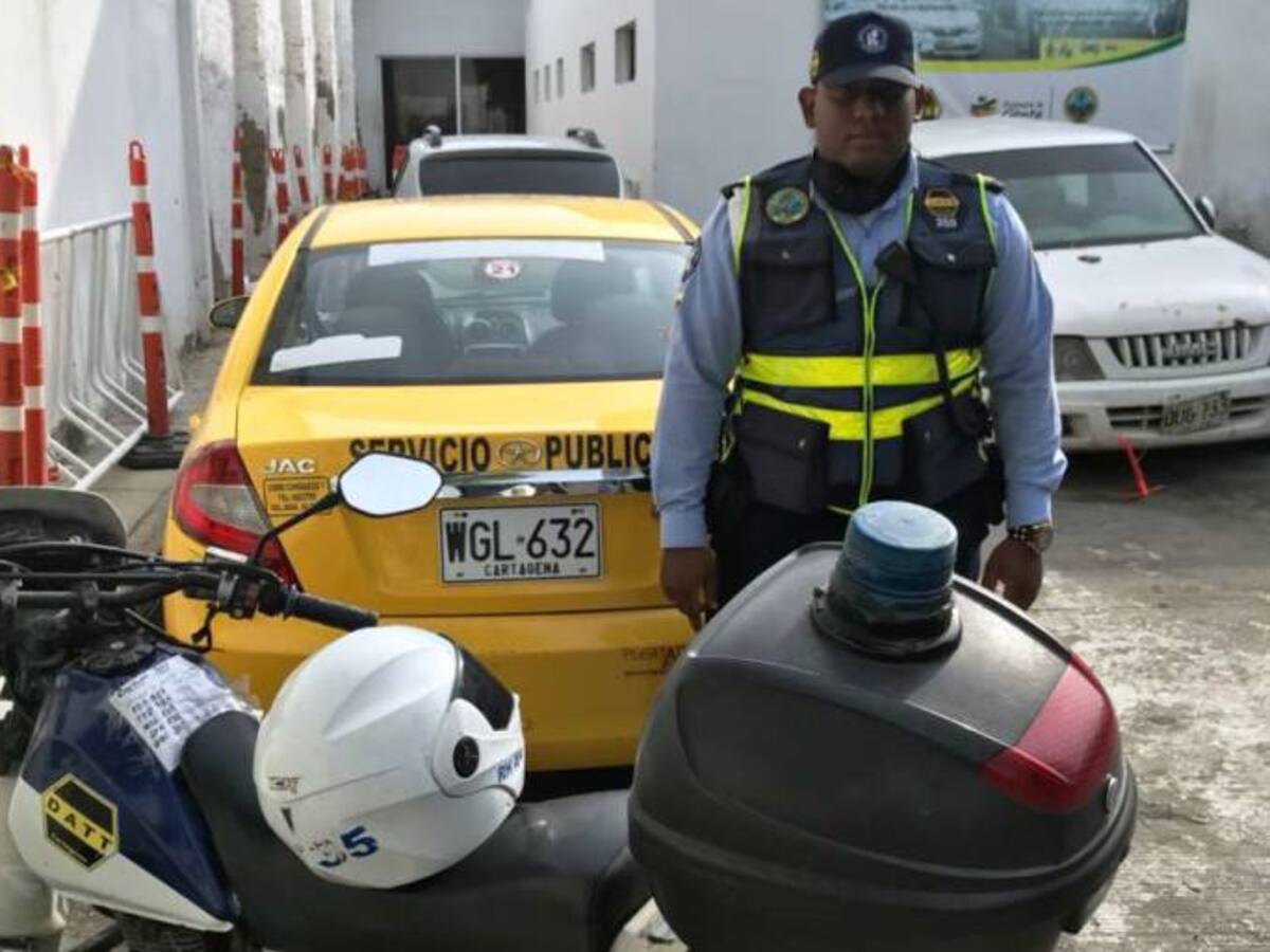 Sancionan en Cartagena a taxista que se negó a transportar a mujer con bebé en brazos